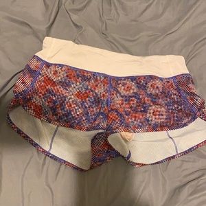 Lululemon shorts 2.5”